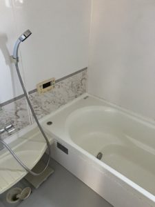 鈴鹿市南玉垣中古住宅　浴室改装工事