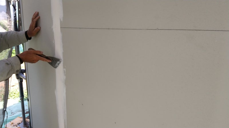 E様事務所新築工事　外壁吹き付け塗装