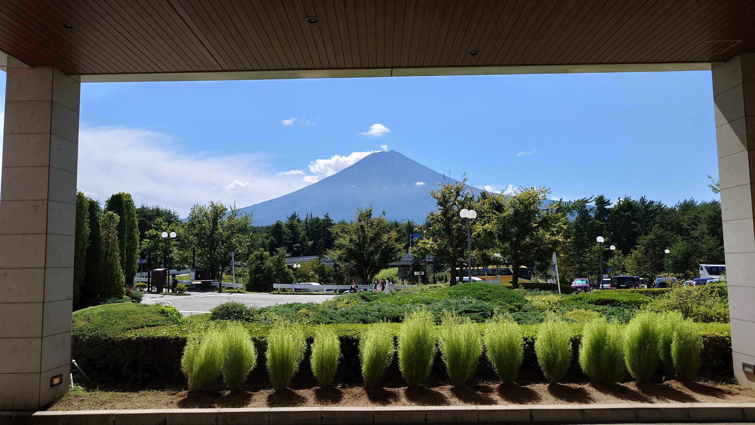 富士急ハイランドと富士山　　内田